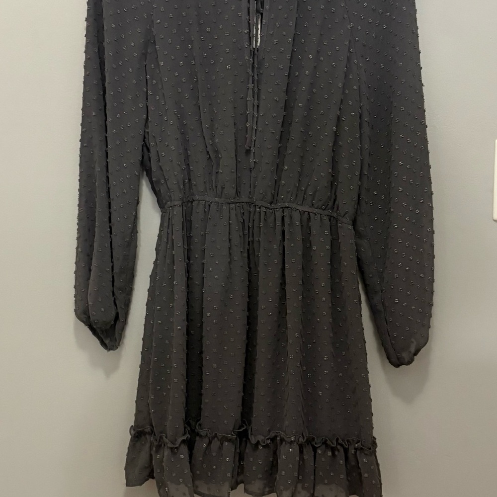 Elegant Gray Long-Sleeve Dress - Picture 11 of 12